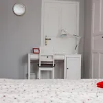 Grey House Хостел *