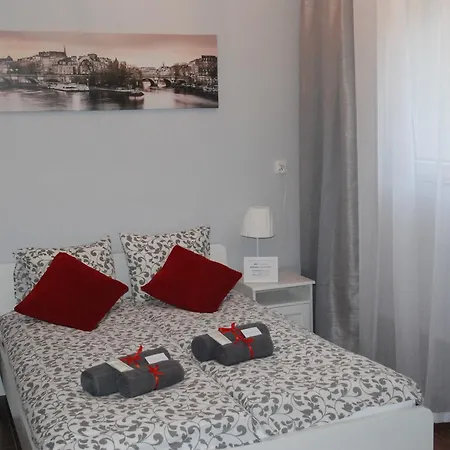 Grey House Βρότσλαβ