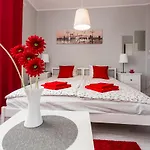 Grey House 호스텔 *