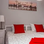 Grey House Hostel Breslau