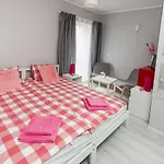 Grey House * Breslau