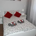 Grey House بيت شباب فروتسواف