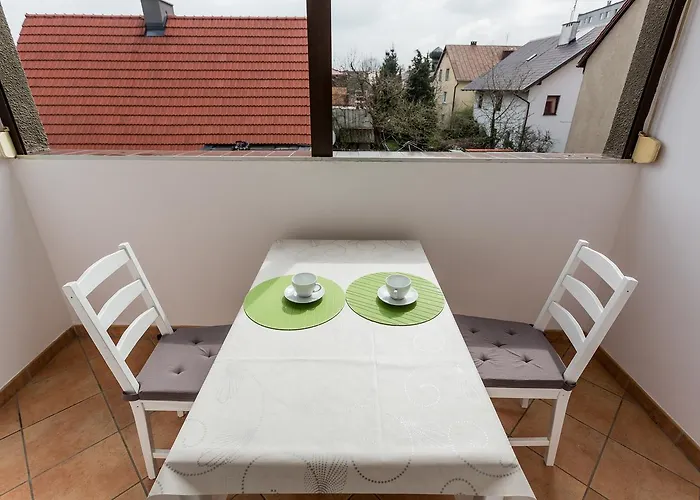 Grey House * Вроцлав